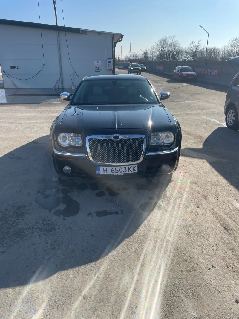 Chrysler 300c, снимка 1 - Автомобили и джипове - 48777730