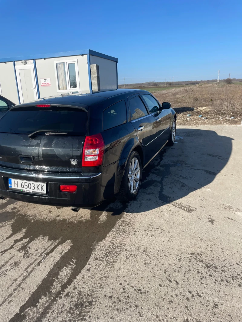 Chrysler 300c, снимка 11 - Автомобили и джипове - 48777730