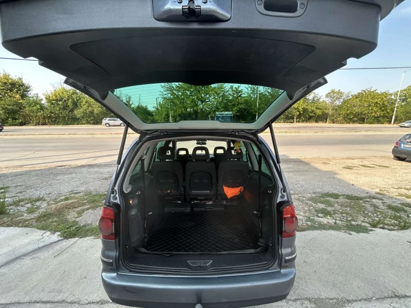 VW Sharan 2.0 Tdi , снимка 17 - Автомобили и джипове - 51300205
