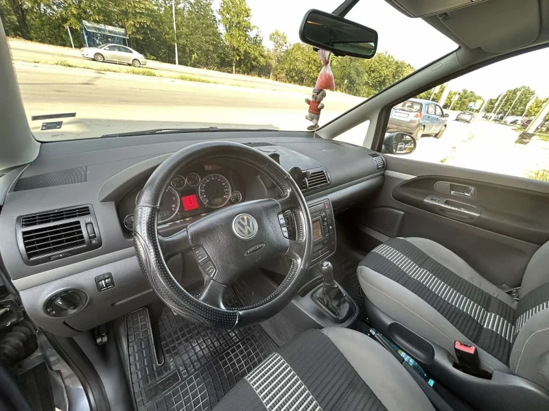 VW Sharan 2.0 Tdi , снимка 8 - Автомобили и джипове - 51300205