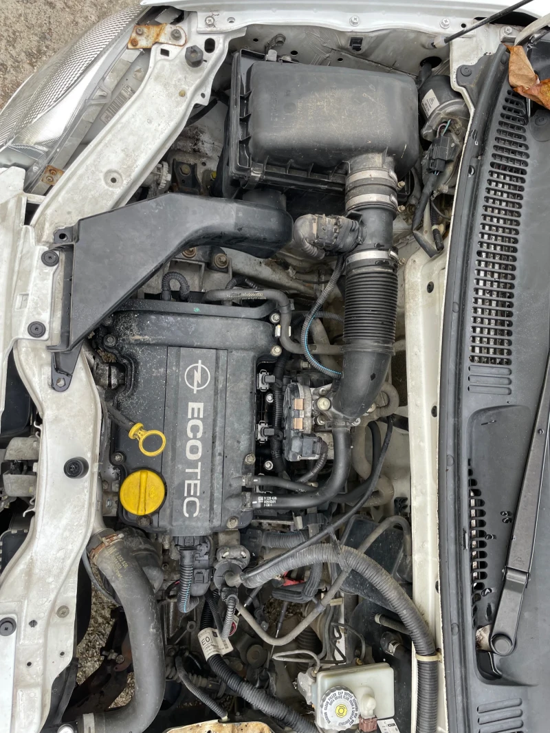 Opel Agila 100 000км // 1.0 58к.с, снимка 13 - Автомобили и джипове - 51942320