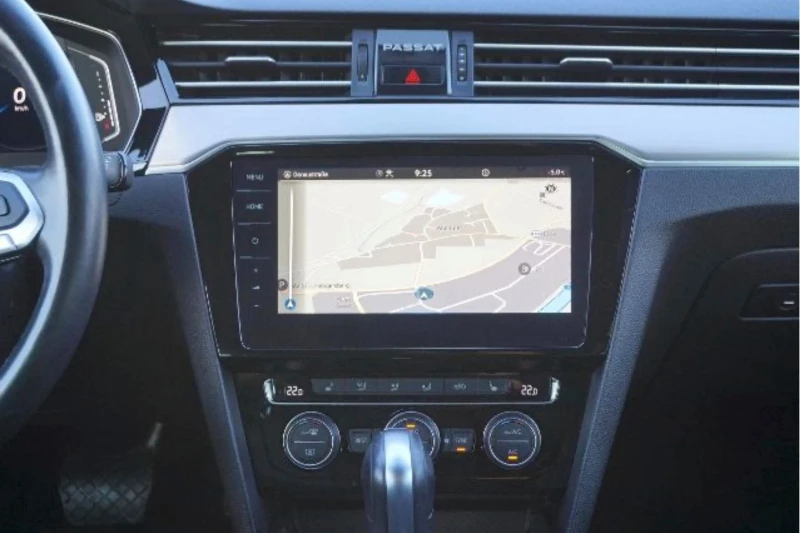 VW Passat R-line, снимка 9 - Автомобили и джипове - 51950649