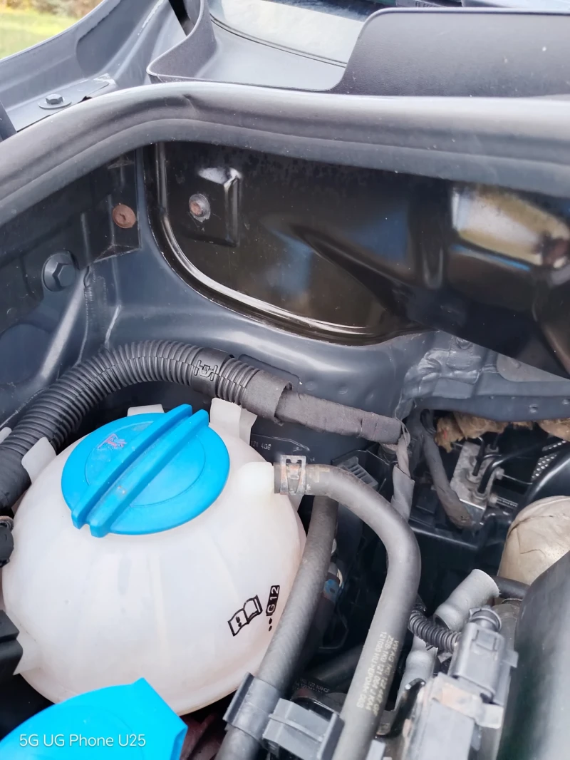 VW Touran, снимка 10 - Автомобили и джипове - 52450156