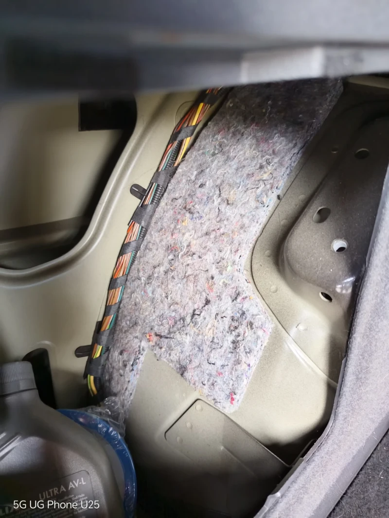 VW Touran, снимка 8 - Автомобили и джипове - 52450156