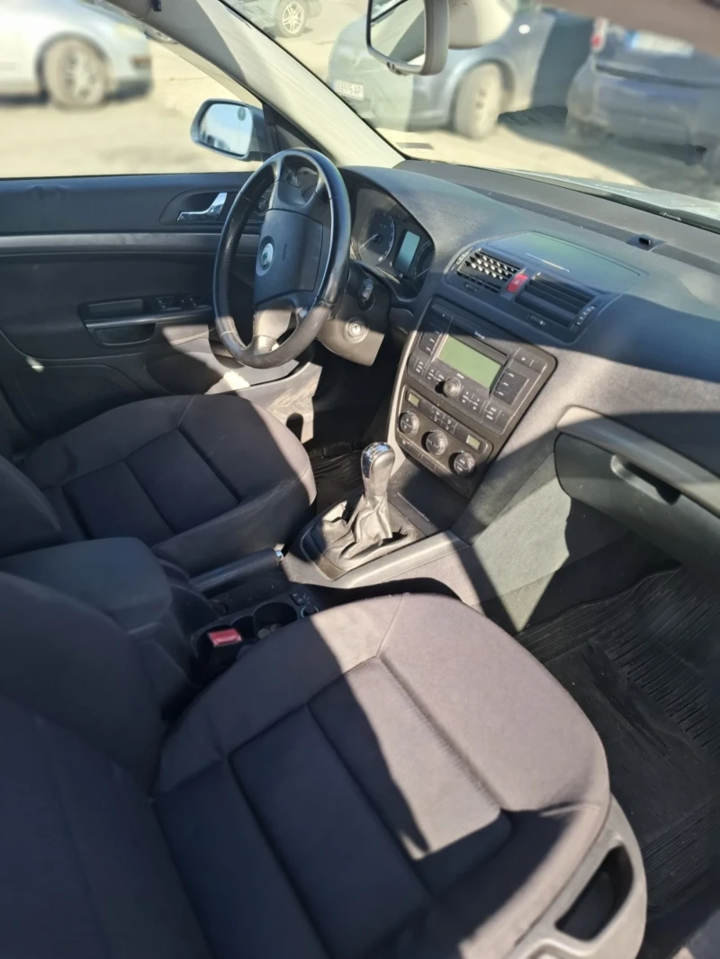 Skoda Octavia 2.0TDI, снимка 8 - Автомобили и джипове - 52443711