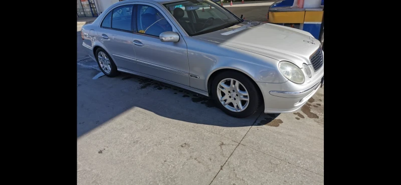 Mercedes-Benz E 280, снимка 2 - Автомобили и джипове - 52450991