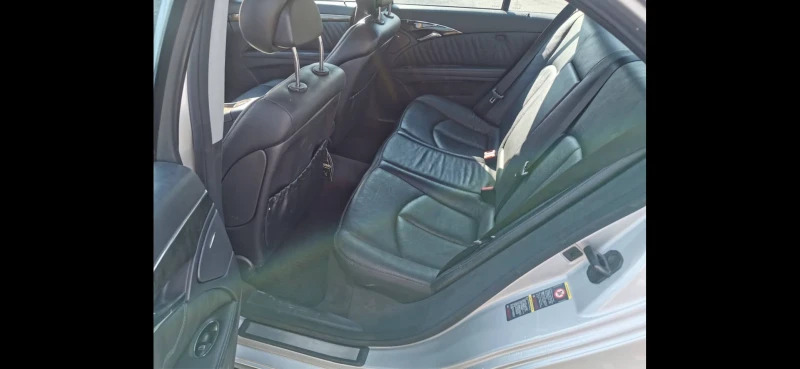 Mercedes-Benz E 280, снимка 5 - Автомобили и джипове - 52450991