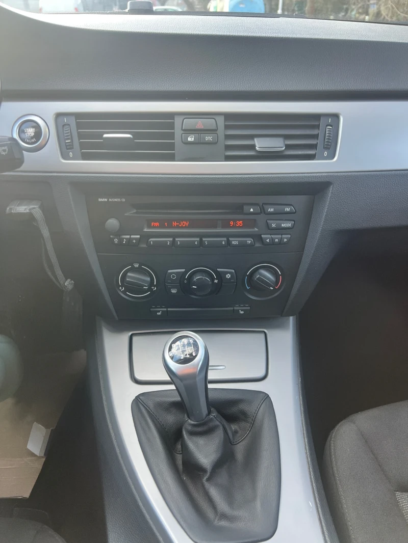 BMW 318, снимка 13 - Автомобили и джипове - 53107208