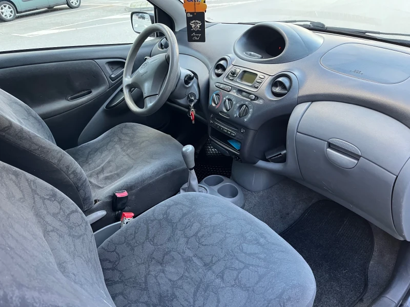Toyota Yaris, снимка 6 - Автомобили и джипове - 53500198