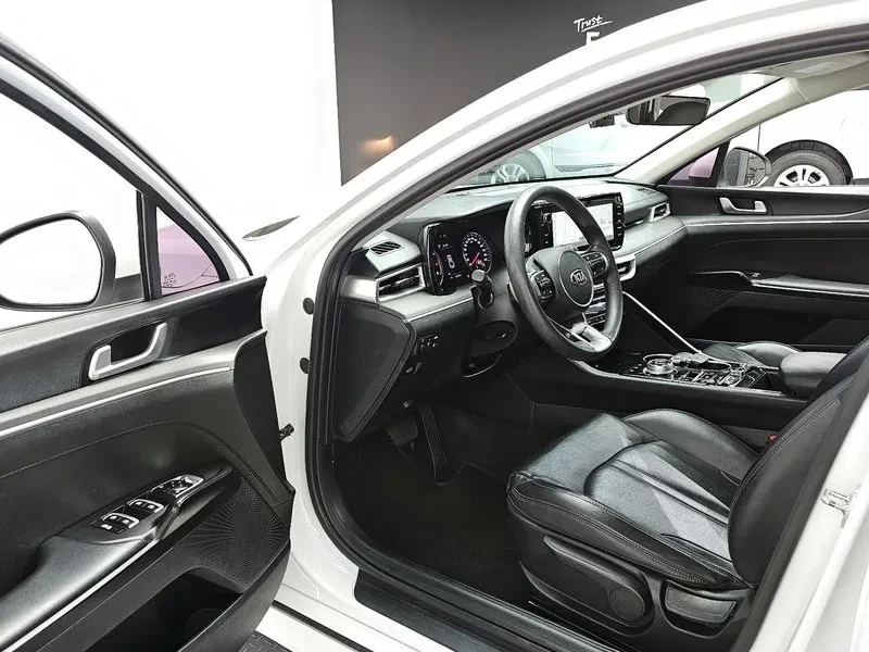 Kia K5 2.0, снимка 10 - Автомобили и джипове - 54263544