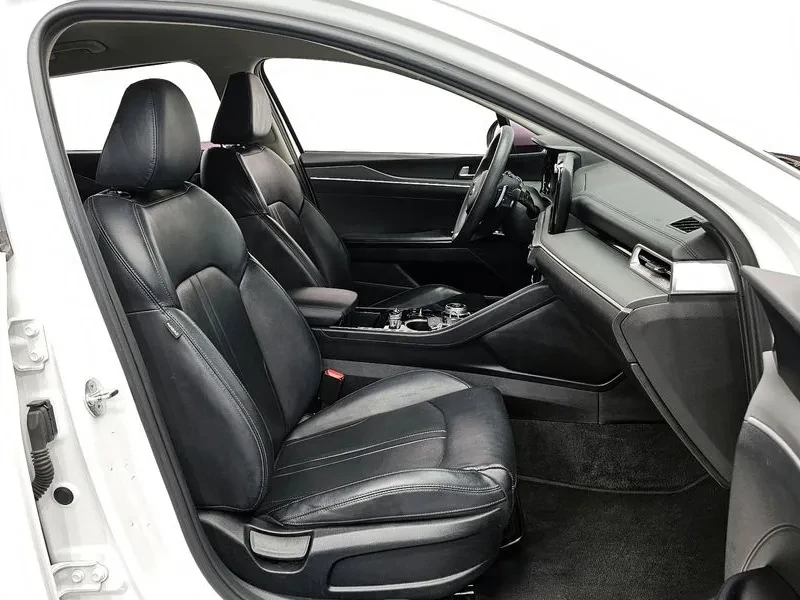 Kia K5 2.0, снимка 16 - Автомобили и джипове - 54263544