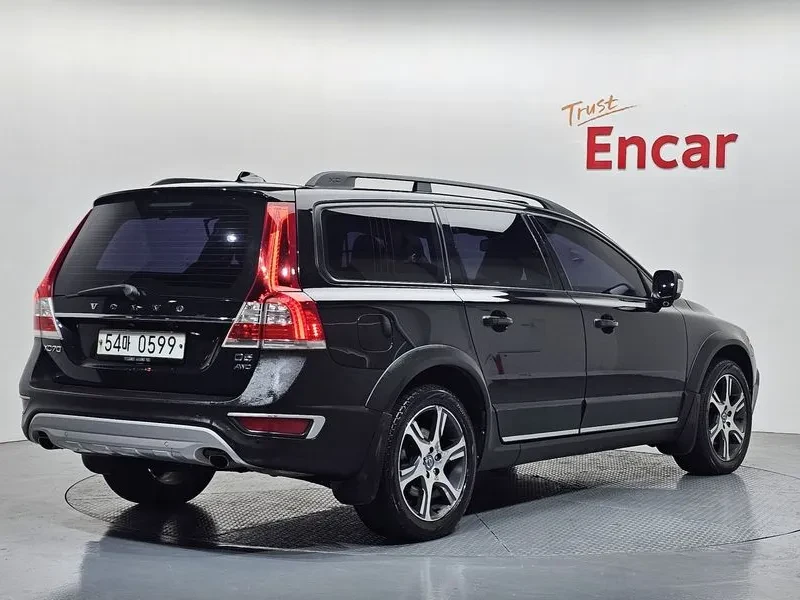 Volvo Xc70 D5 3Rd Generation, снимка 2 - Автомобили и джипове - 55089963