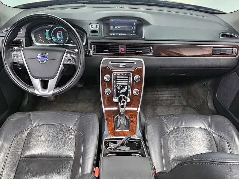 Volvo Xc70 D5 3Rd Generation, снимка 7 - Автомобили и джипове - 55089963