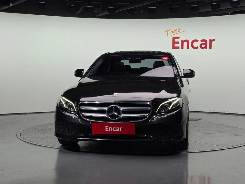 Mercedes-Benz E 220 E220d Avantgarde| 143к.с.| ВКЛ.ТЕХНОТЕСТ, снимка 3 - Автомобили и джипове - 55401181