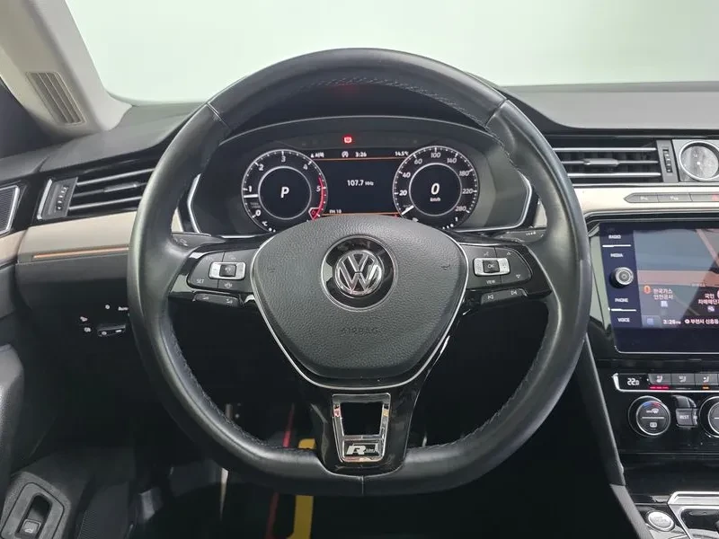 VW Arteon 2.0 Tdi Premium, снимка 13 - Автомобили и джипове - 56652213