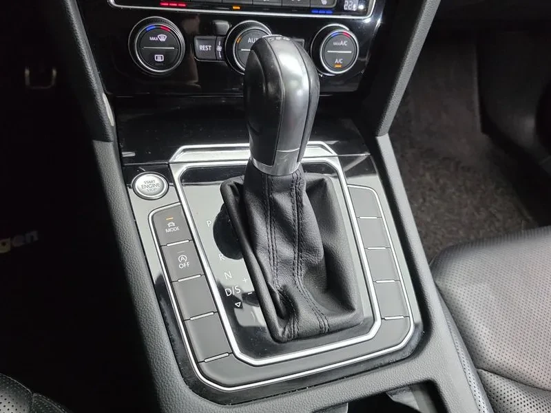 VW Arteon 2.0 Tdi Premium, снимка 9 - Автомобили и джипове - 56652213