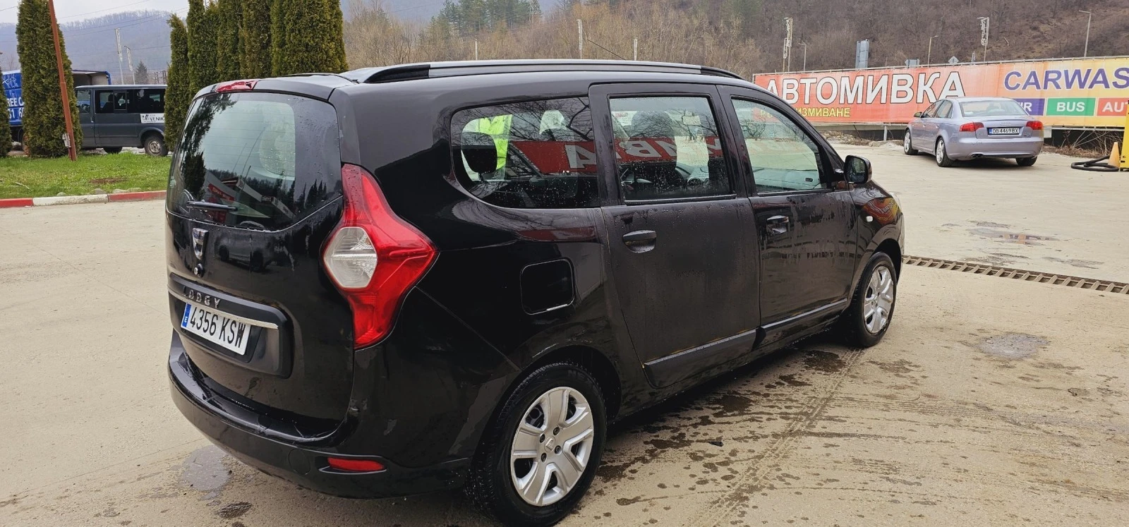 Dacia Lodgy FACELIFT-1.6i+ Заводска Газ* 2019г. - изображение 6