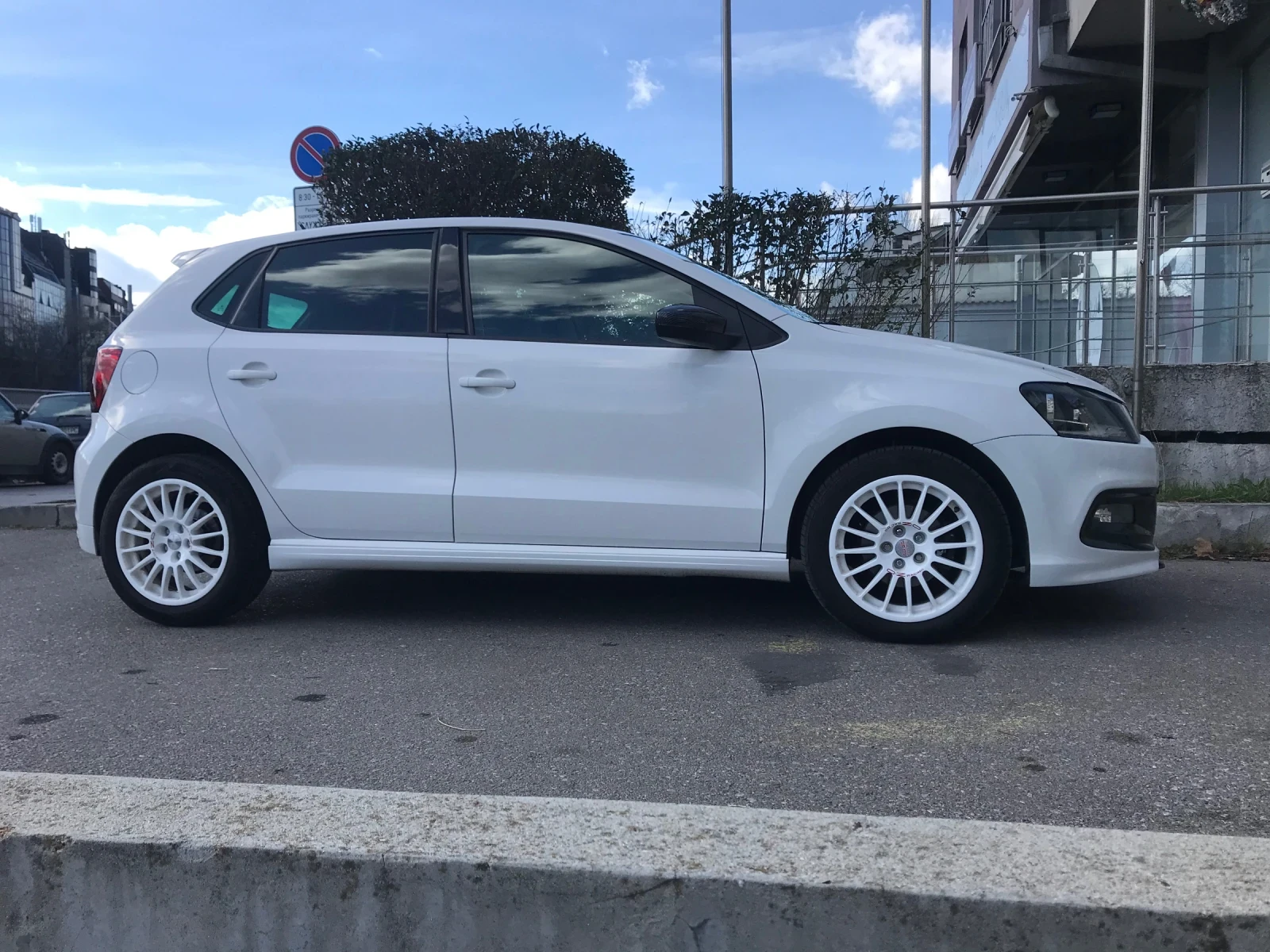 VW Polo 1.6D R line - изображение 2