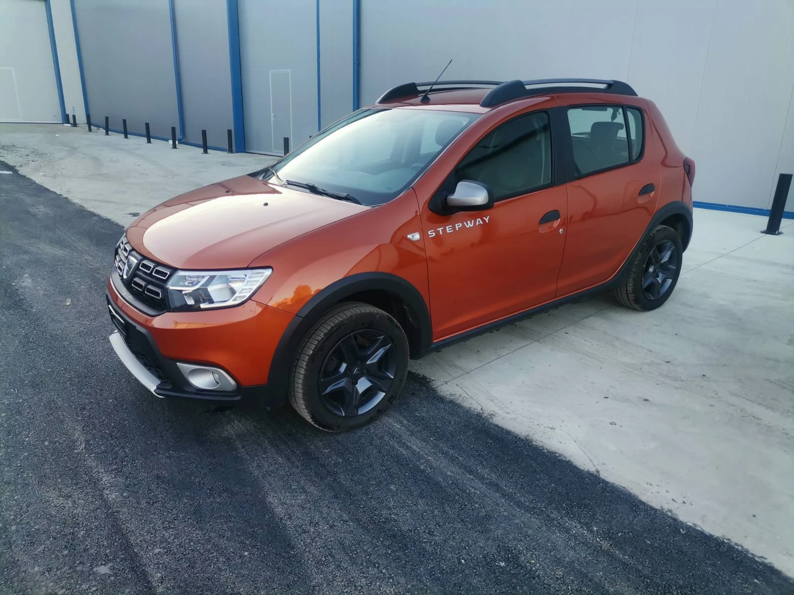 Dacia Sandero 0, 9 90 к.с. SWISS - изображение 2