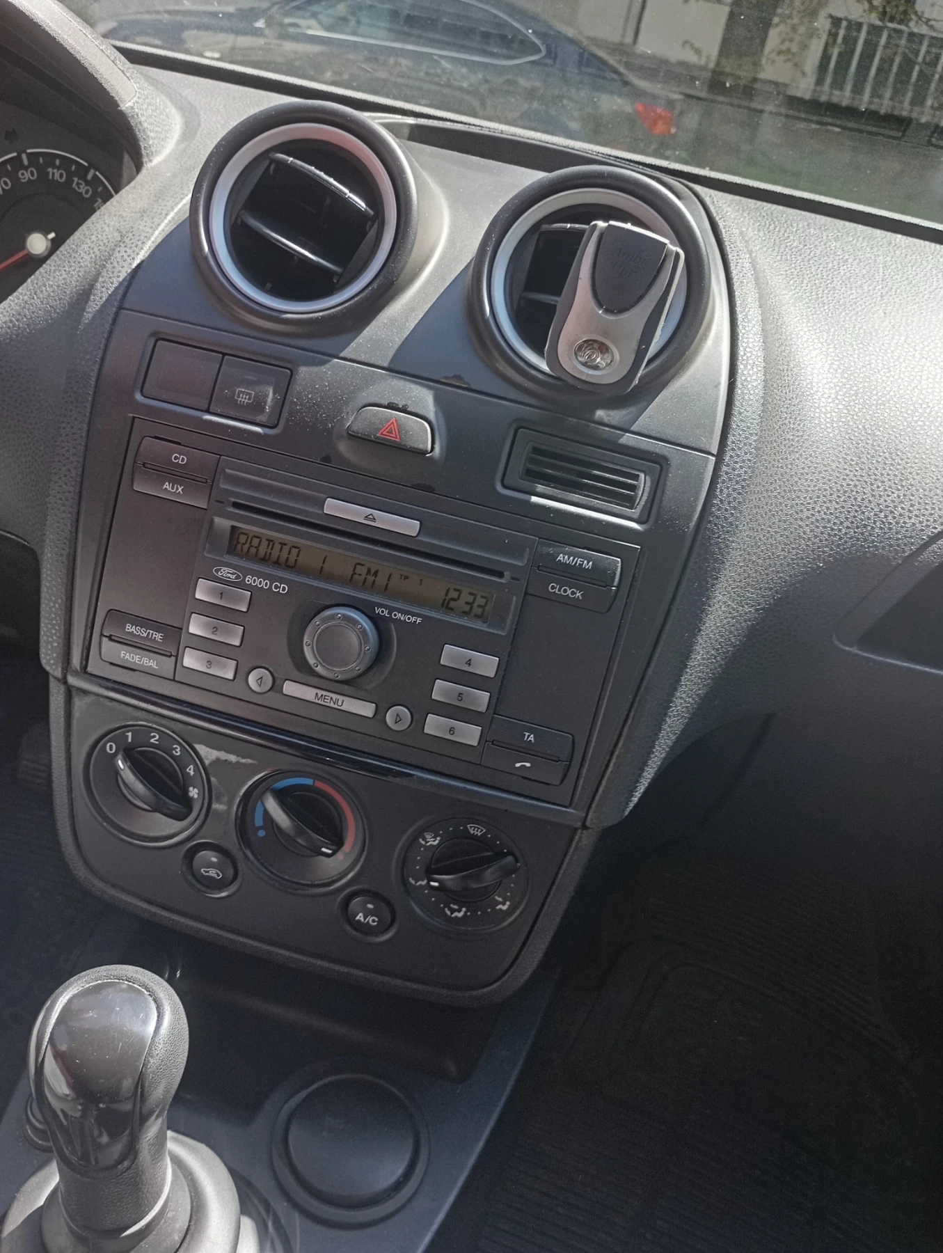 Ford Fiesta 1250 - изображение 6