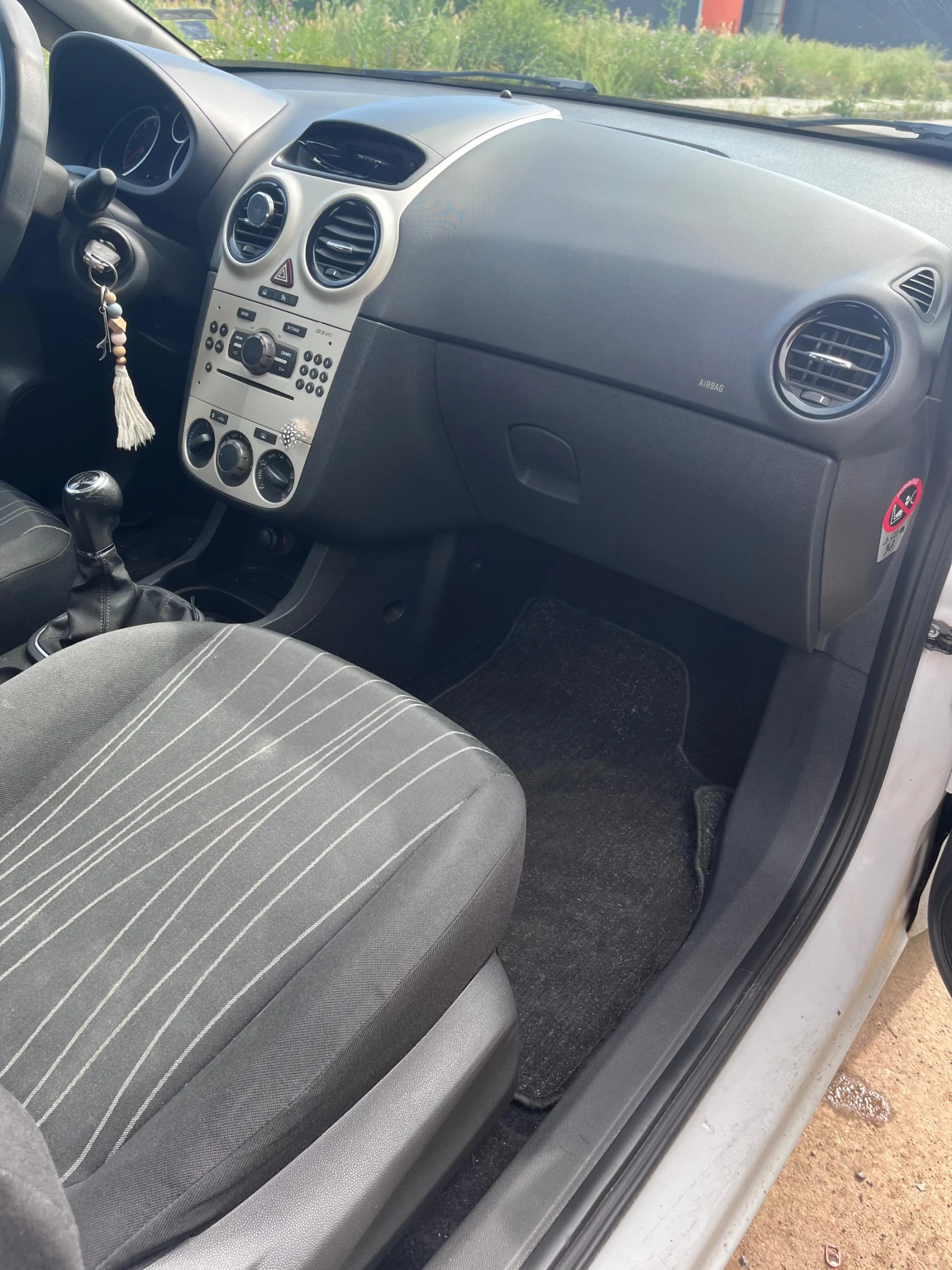 Opel Corsa  - изображение 8