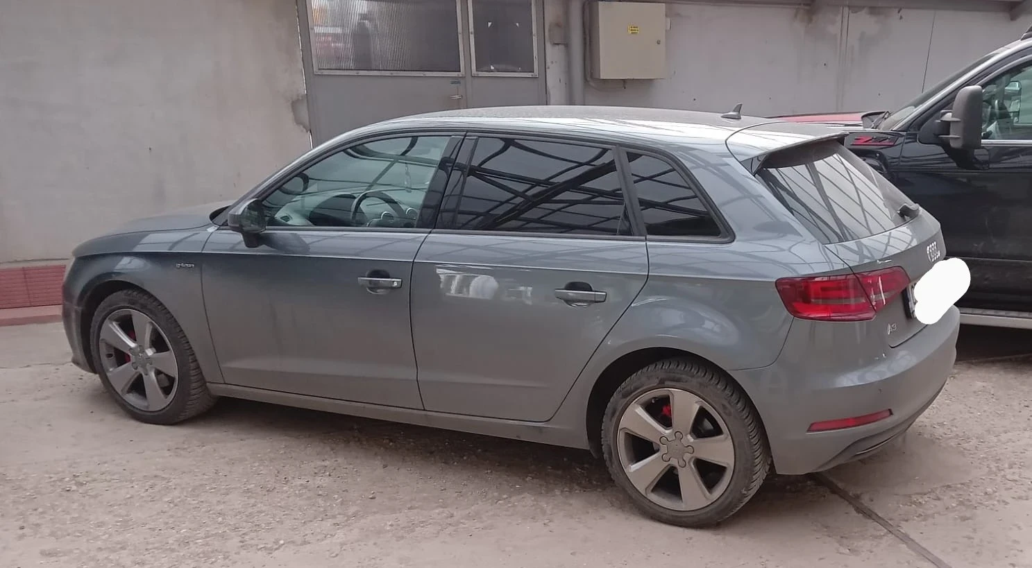 Audi A3  Sportback G-tron - изображение 3