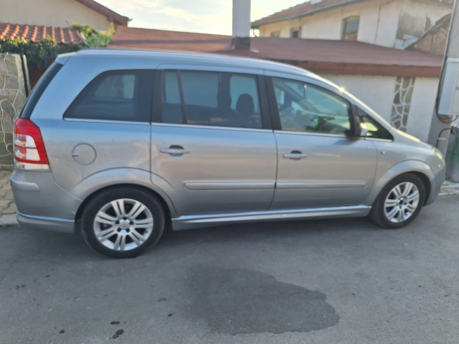 Opel Zafira Комби - изображение 3