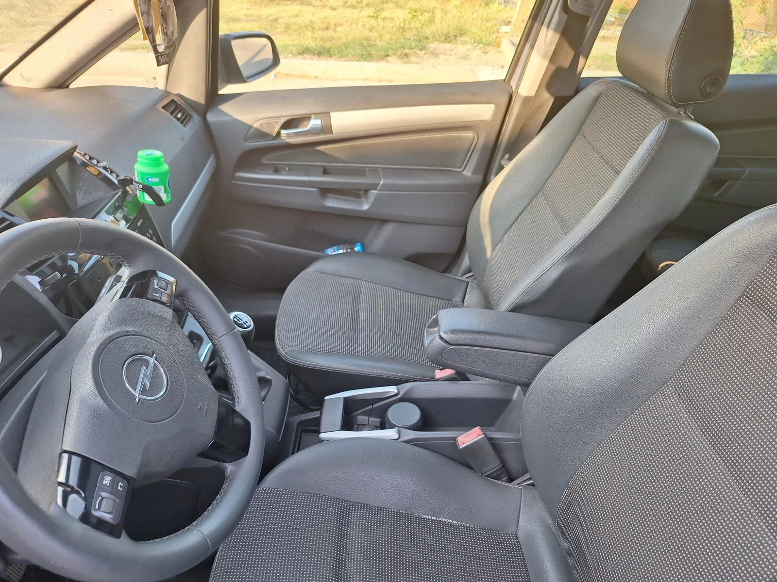 Opel Zafira Комби - изображение 7