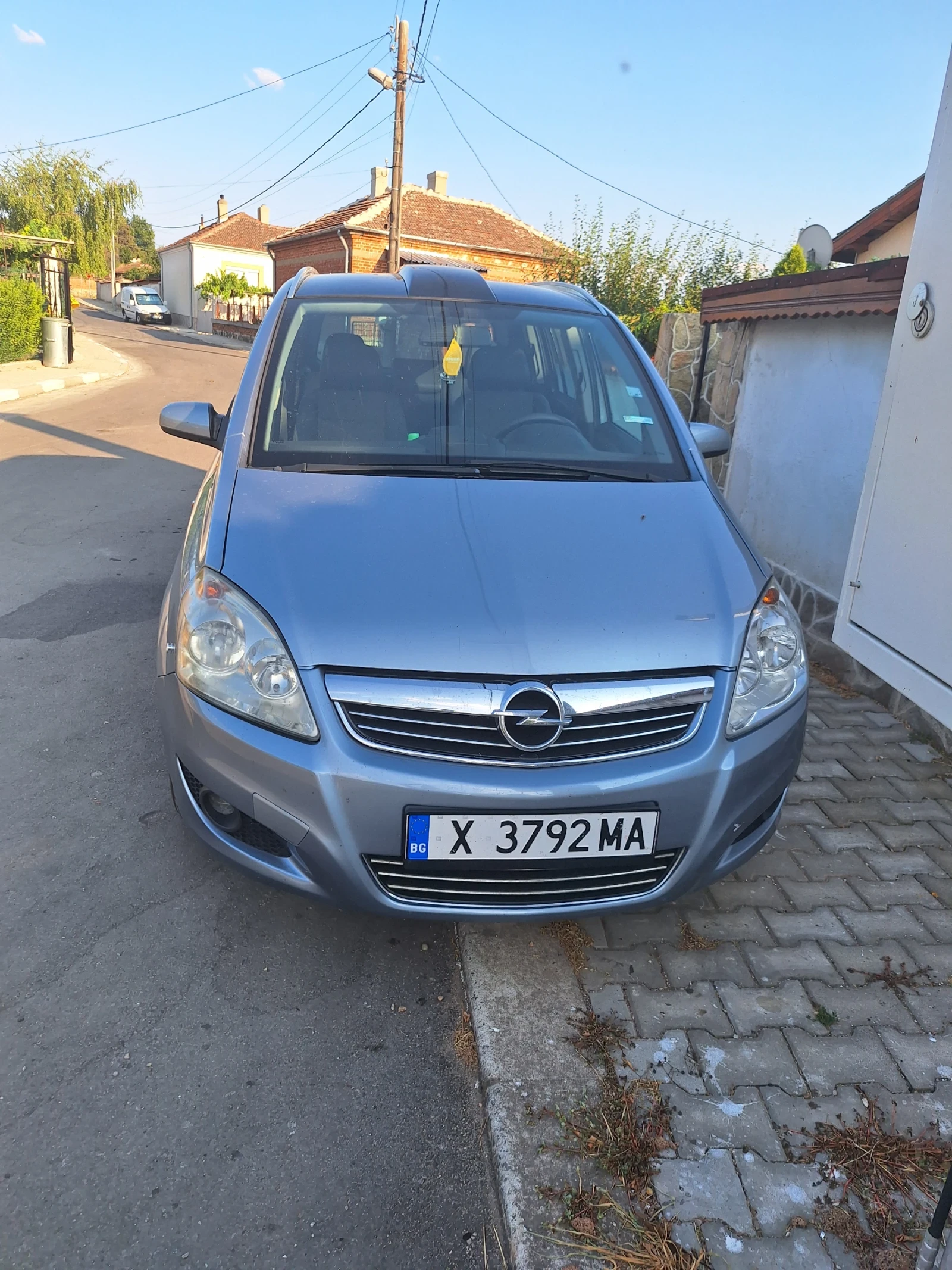Opel Zafira Комби - изображение 2