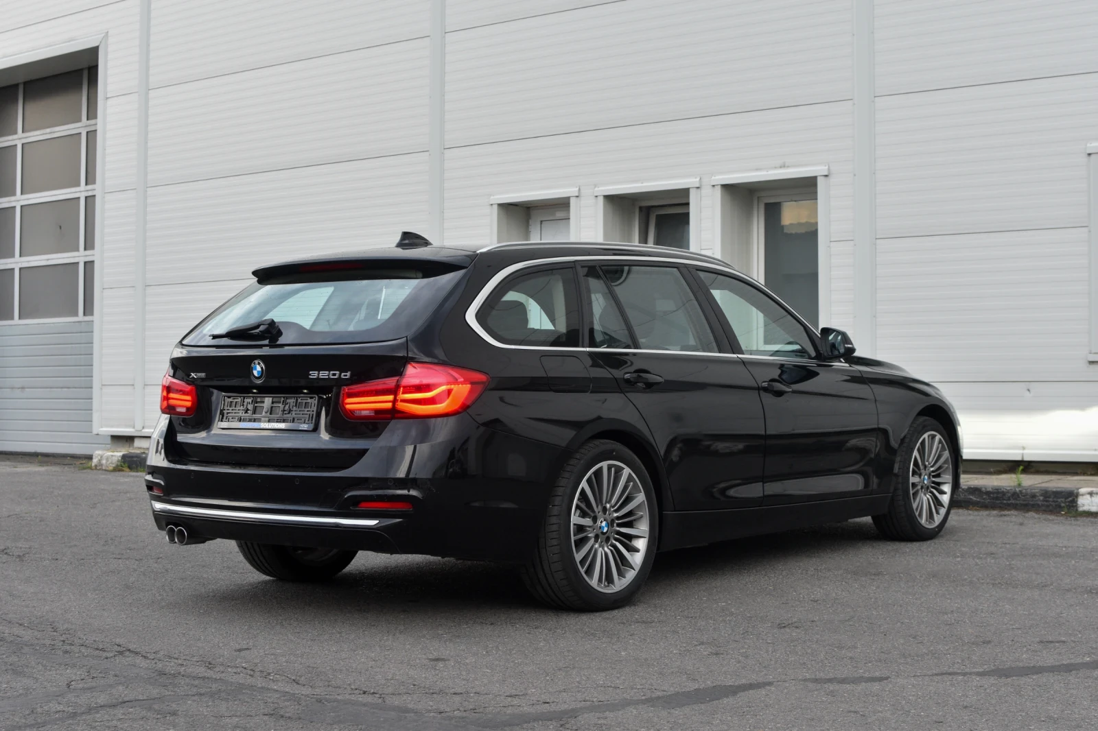 BMW 320 320XD * Luxury Line* * FACE*  - изображение 6