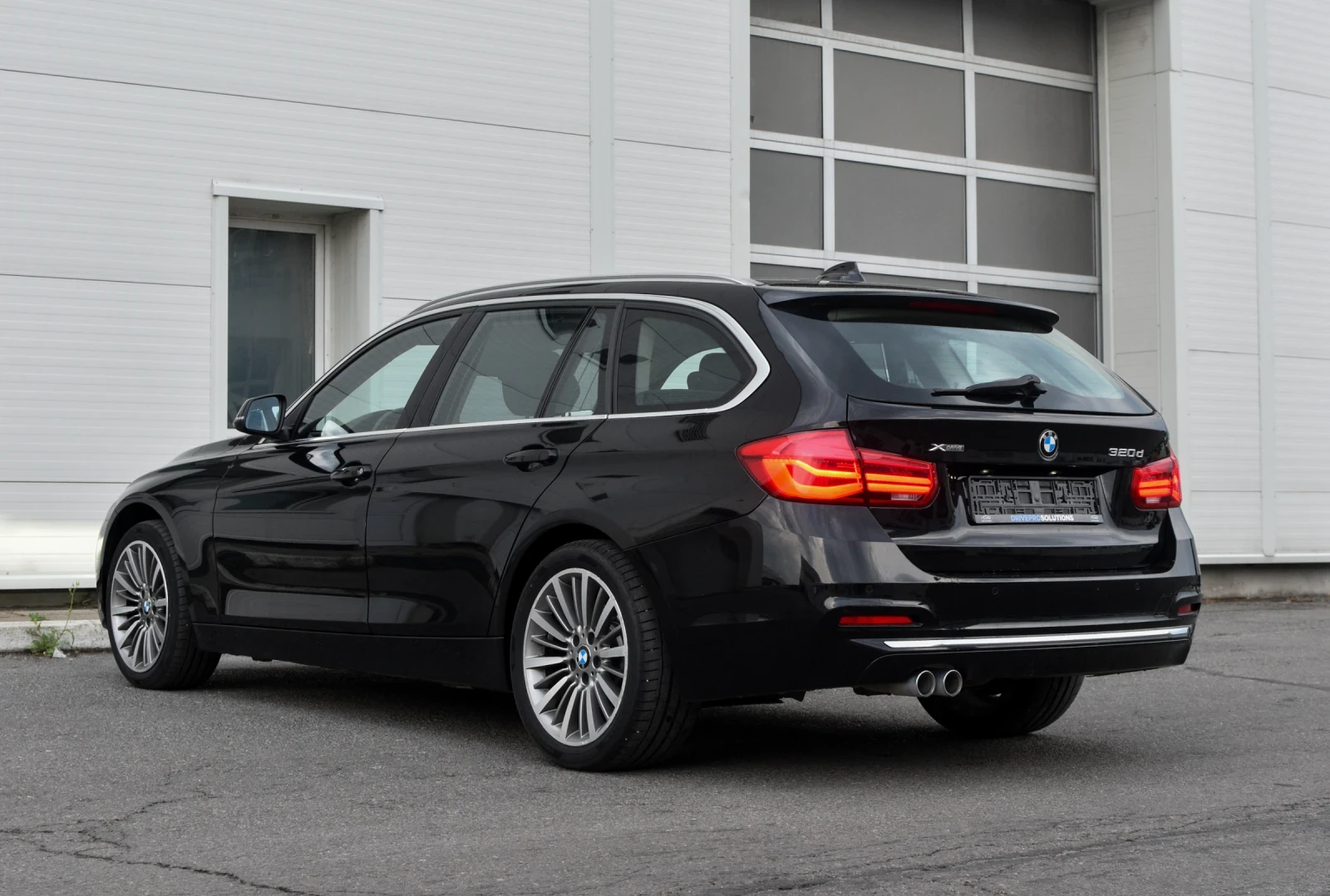 BMW 320 320XD * Luxury Line* * FACE*  - изображение 8