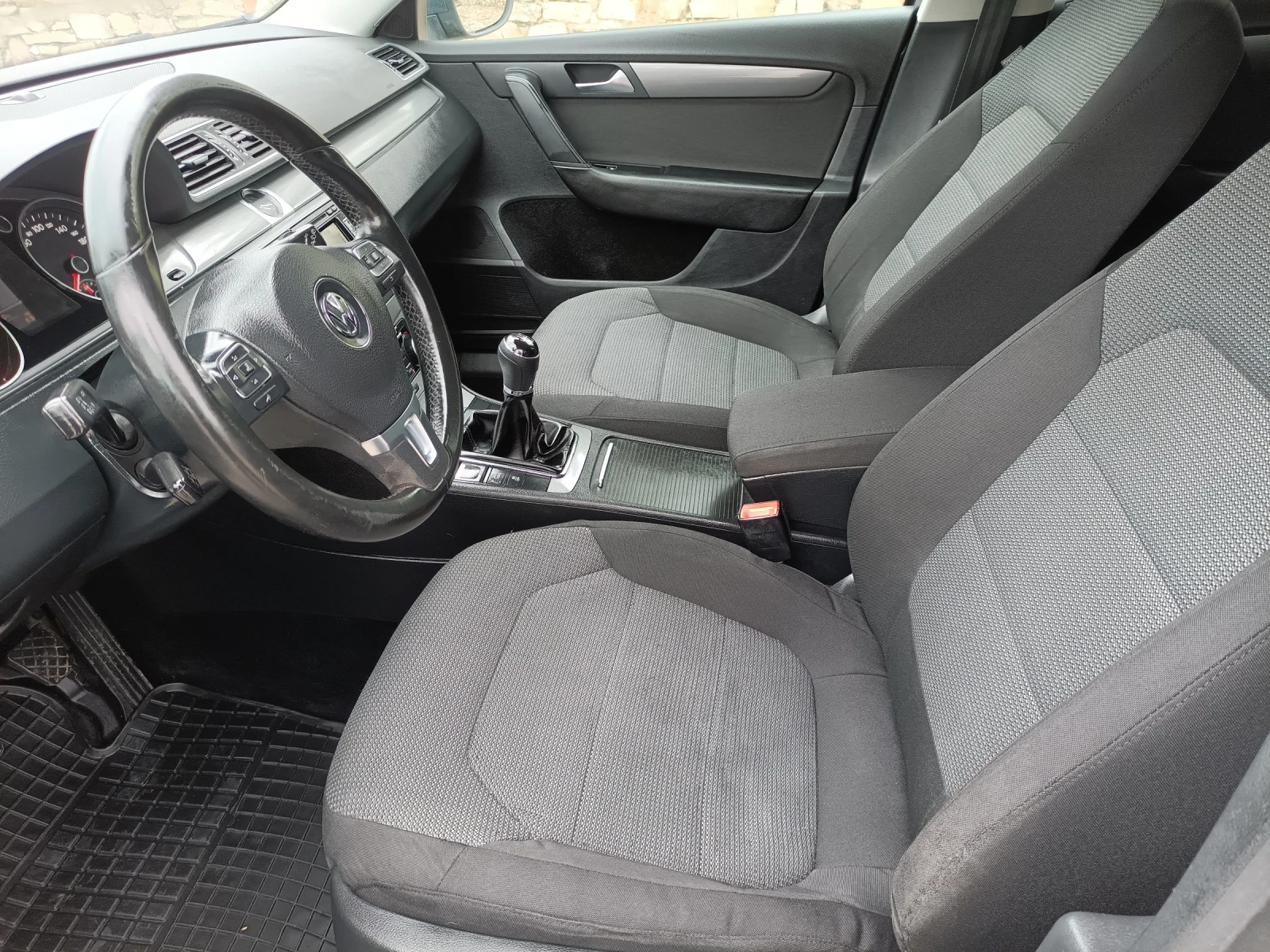 VW Passat 2.0tdi 140k navi  | Mobile.bg   12