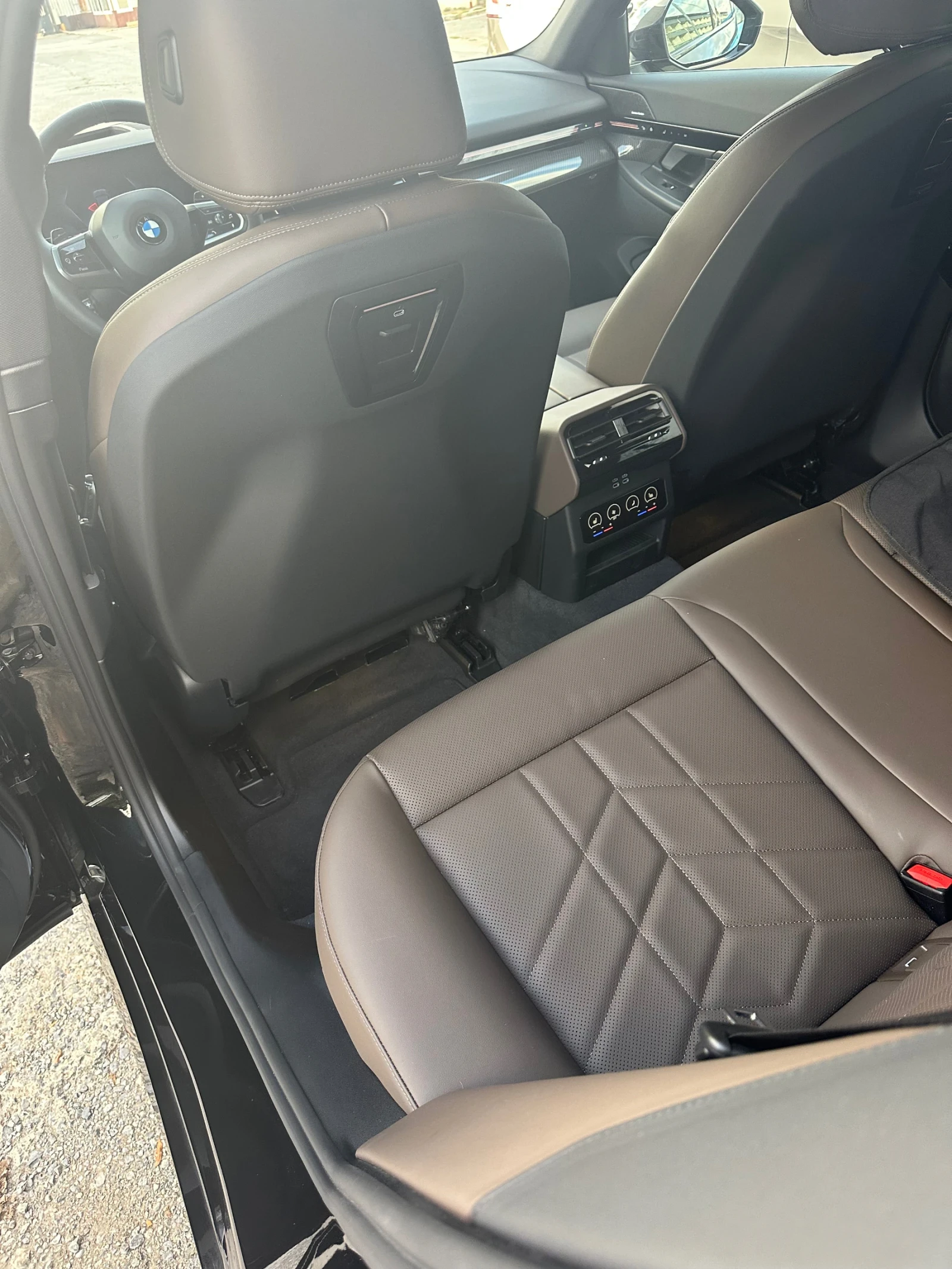 BMW 520 xDrive M-Sport, гаранция до 12.2029г. - изображение 9