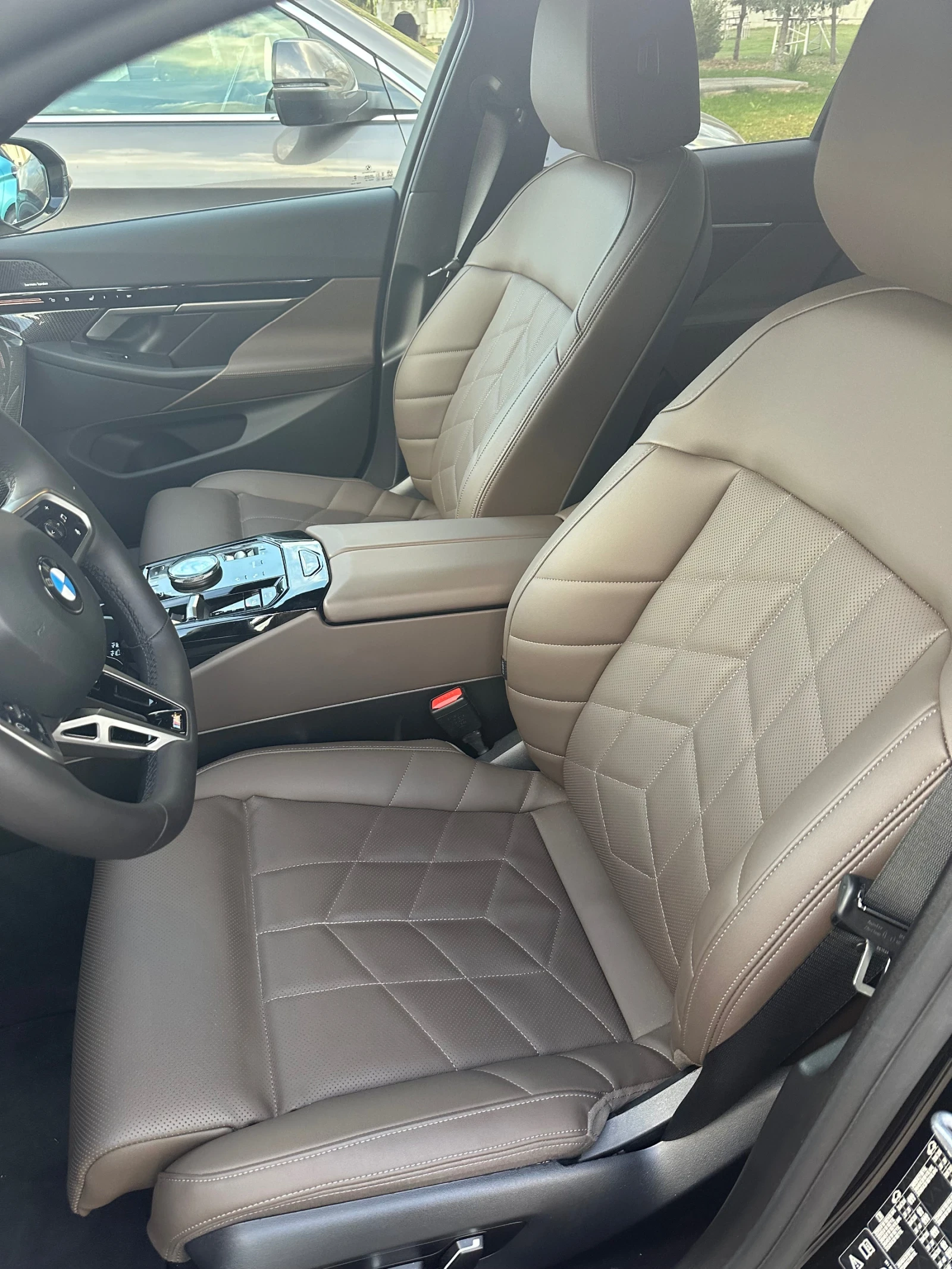 BMW 520 xDrive M-Sport, гаранция до 12.2029г. - изображение 7