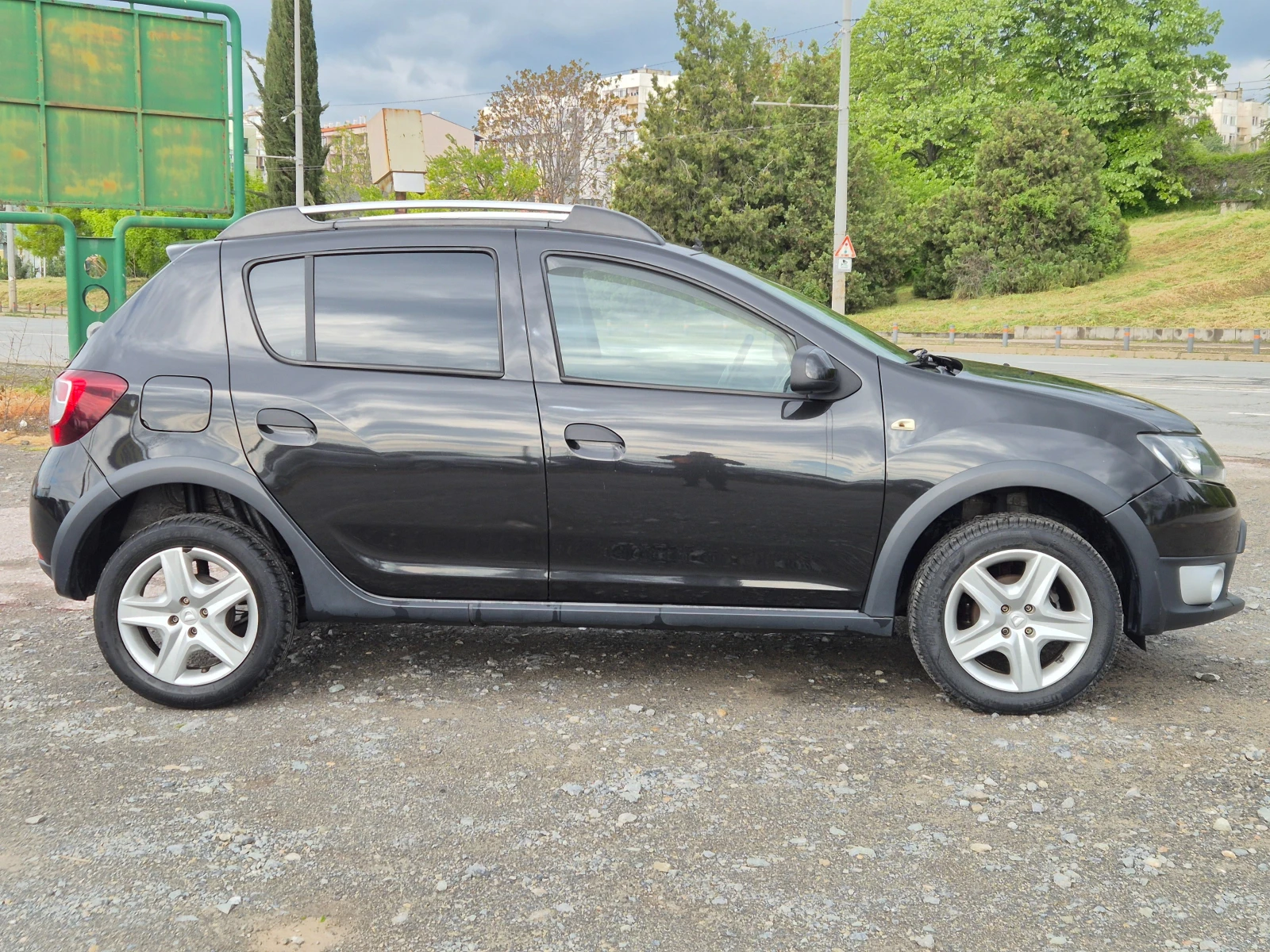 Dacia Sandero Stepway, снимка 6 - Автомобили и джипове - 52376392