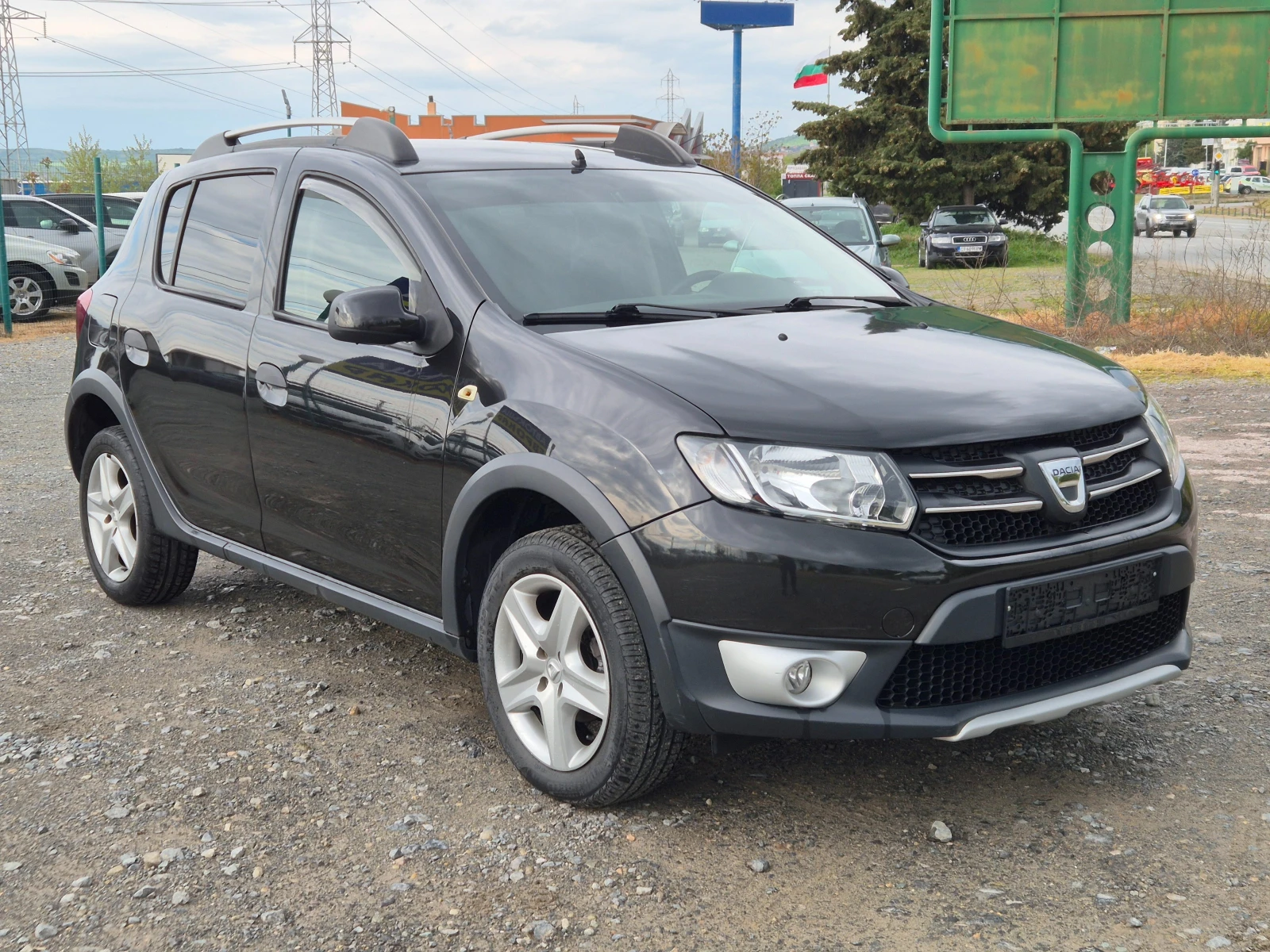 Dacia Sandero Stepway, снимка 7 - Автомобили и джипове - 52376392