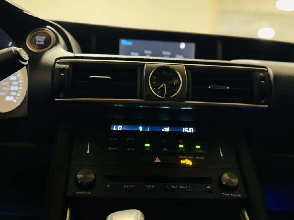 Lexus IS 300 * GSE37L * CARFAX *    | Mobile.bg   15