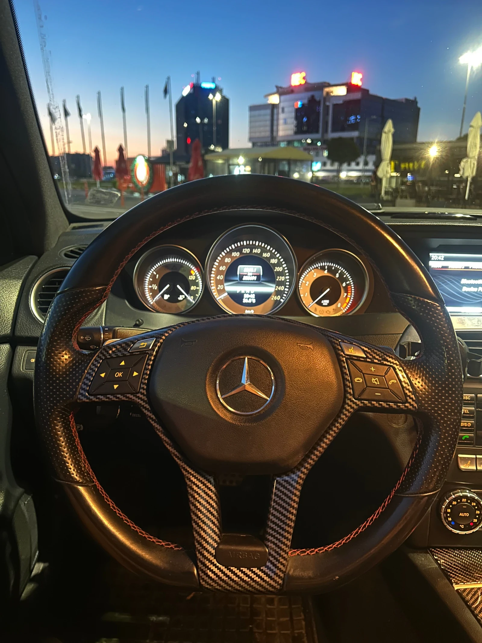 Mercedes-Benz C 350 W204 4matic V6 AMG FULL PACKAGE, снимка 12 - Автомобили и джипове - 55016911