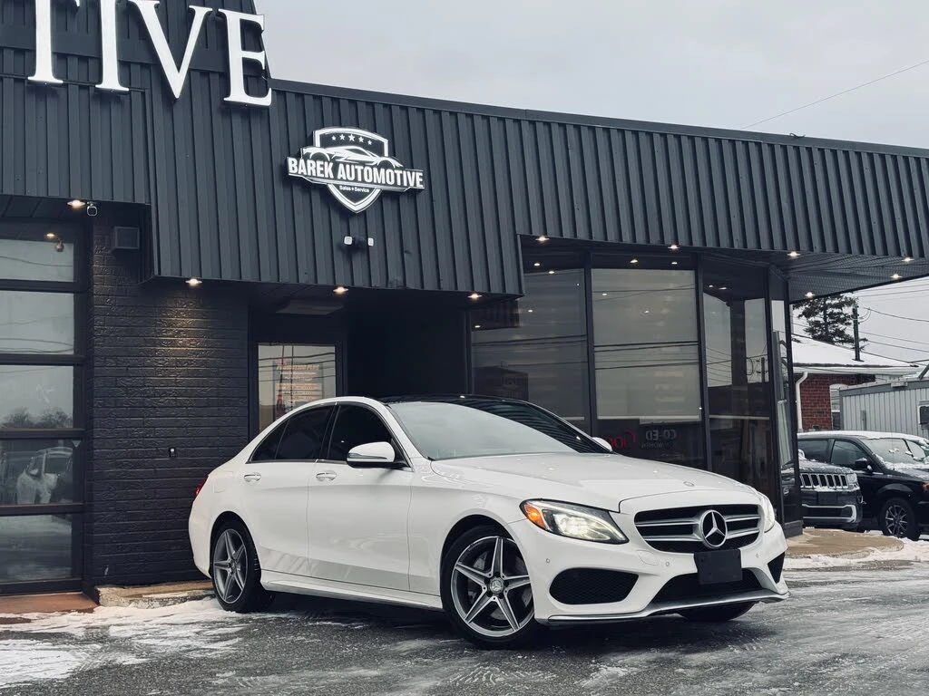 Mercedes-Benz C 300 AMG* ПАМЕТ* ПАНОРАМА* КОЖА* КАМЕРА* ПОДГРЕВ* , снимка 2 - Автомобили и джипове - 53734333