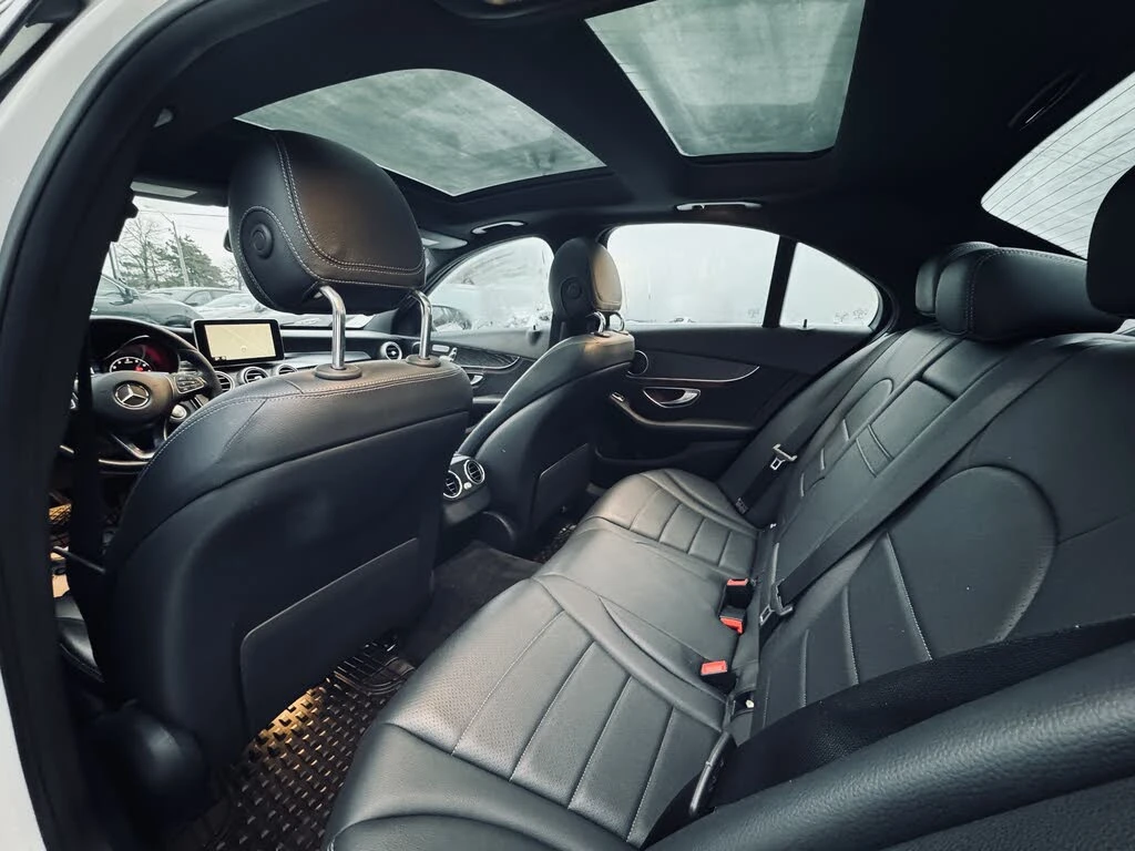 Mercedes-Benz C 300 AMG* ПАМЕТ* ПАНОРАМА* КОЖА* КАМЕРА* ПОДГРЕВ* , снимка 11 - Автомобили и джипове - 53734333