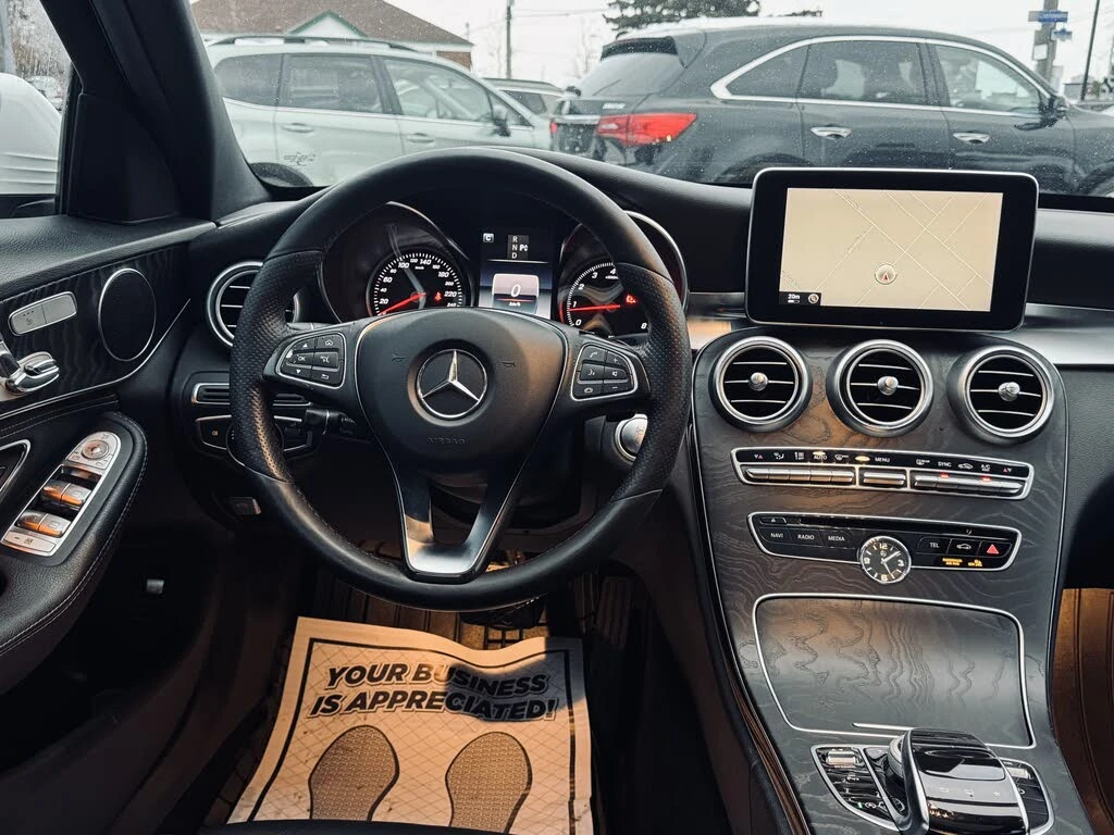 Mercedes-Benz C 300 AMG* ПАМЕТ* ПАНОРАМА* КОЖА* КАМЕРА* ПОДГРЕВ* , снимка 10 - Автомобили и джипове - 53734333