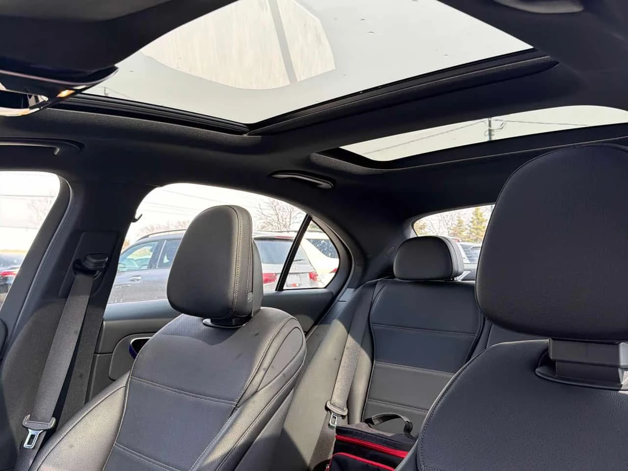 Mercedes-Benz C 300 ПАНОРАМА/HEAD-UP DISPLAY , снимка 15 - Автомобили и джипове - 54092803