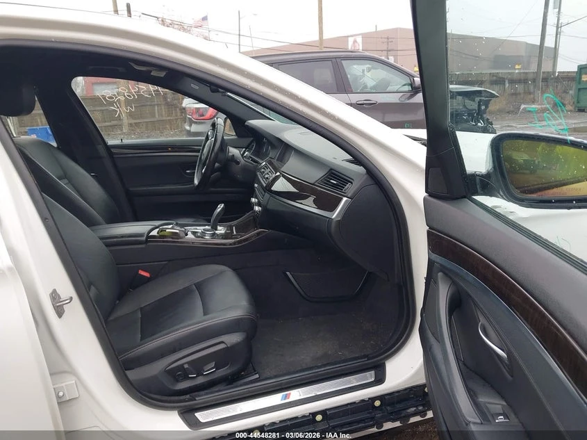 BMW 535 2014 BMW 535I XDRIVE, снимка 12 - Автомобили и джипове - 54310042