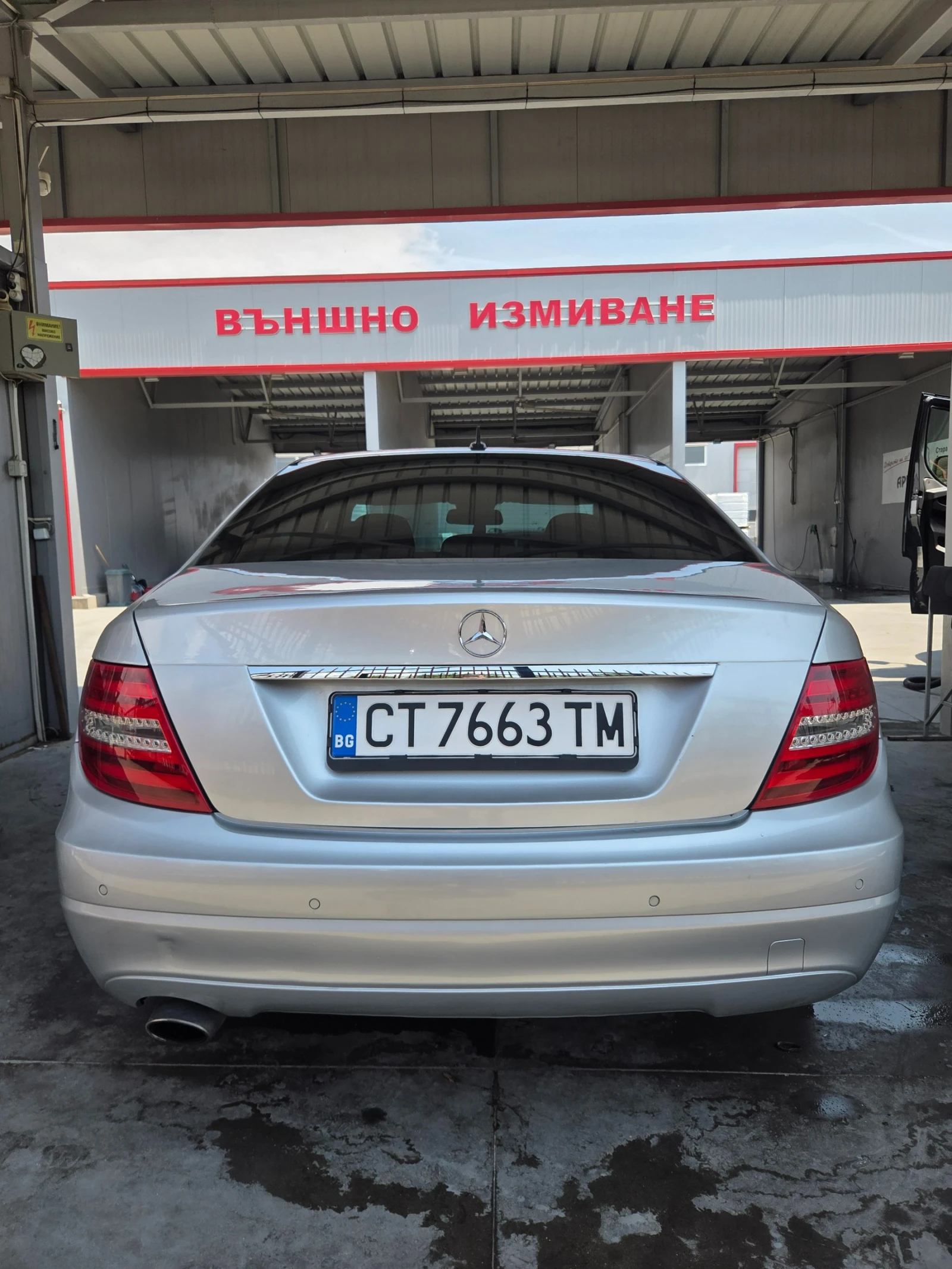 Mercedes-Benz C 180, снимка 4 - Автомобили и джипове - 54810716