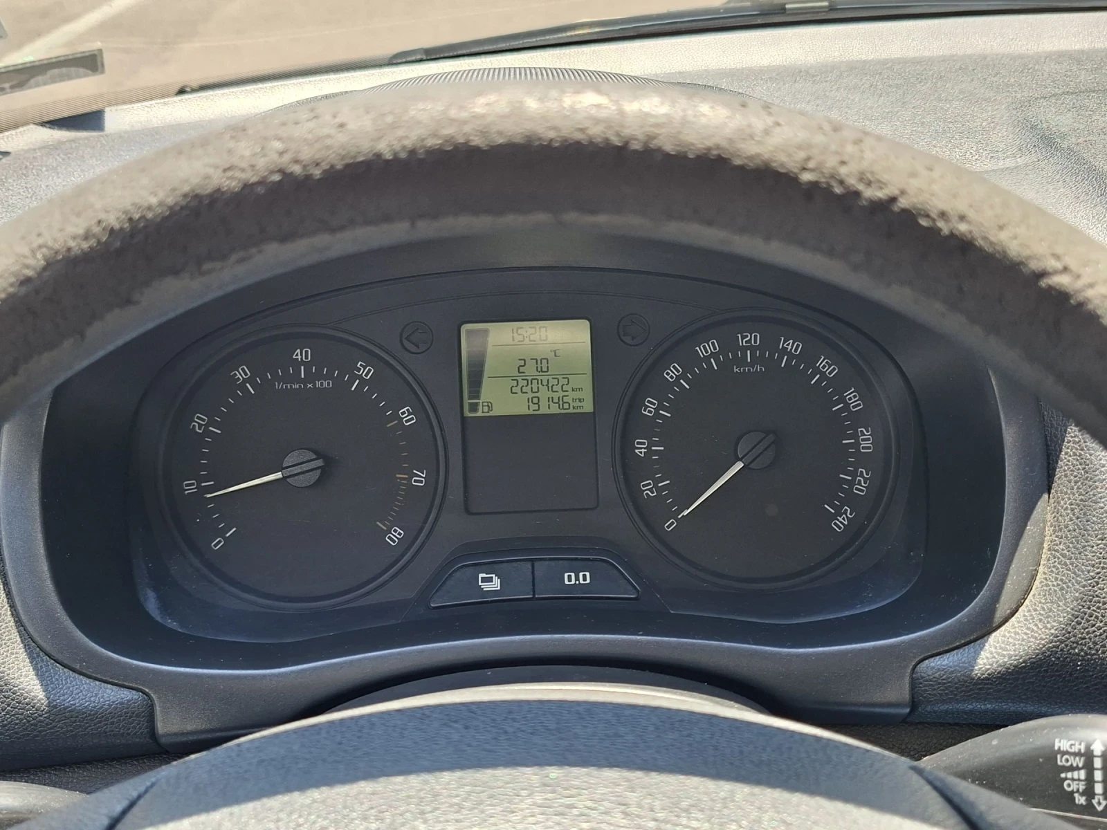 Skoda Fabia 1.4 16V 86kc, снимка 13 - Автомобили и джипове - 54866567