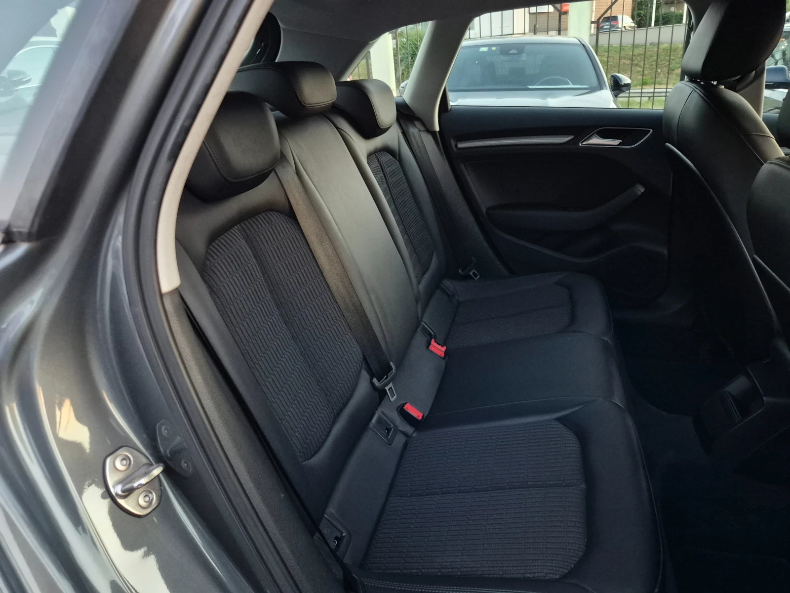 Audi A3 1.6TDI* MEDIA, снимка 15 - Автомобили и джипове - 55238992