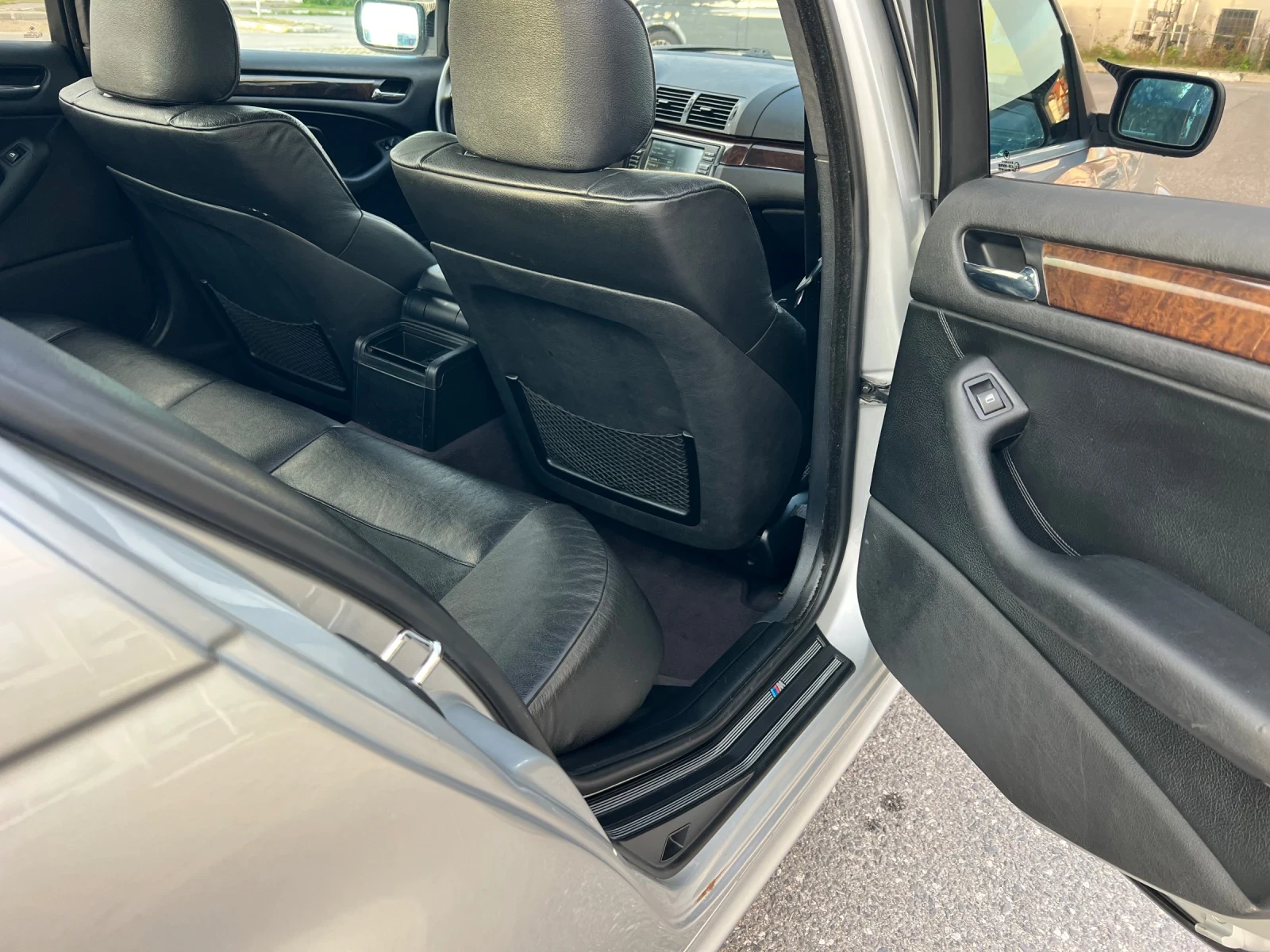 BMW 330 ///M packet, снимка 6 - Автомобили и джипове - 55468883