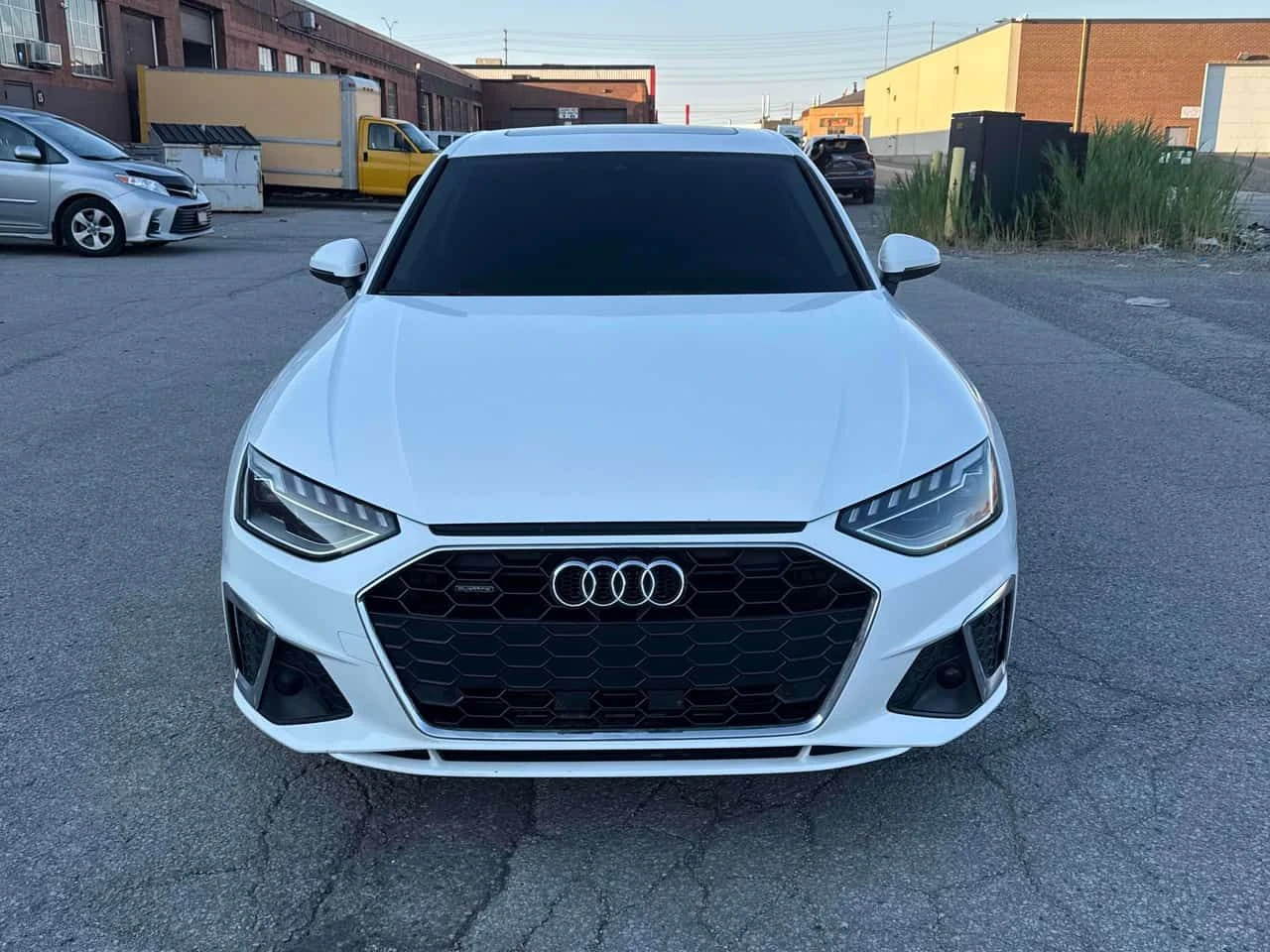Audi A4 * PROGRESSIV * АВТОКРЕДИТ БЕЗ ПЪРВОНАЧАЛНА ВНОСКА, снимка 2 - Автомобили и джипове - 55478444
