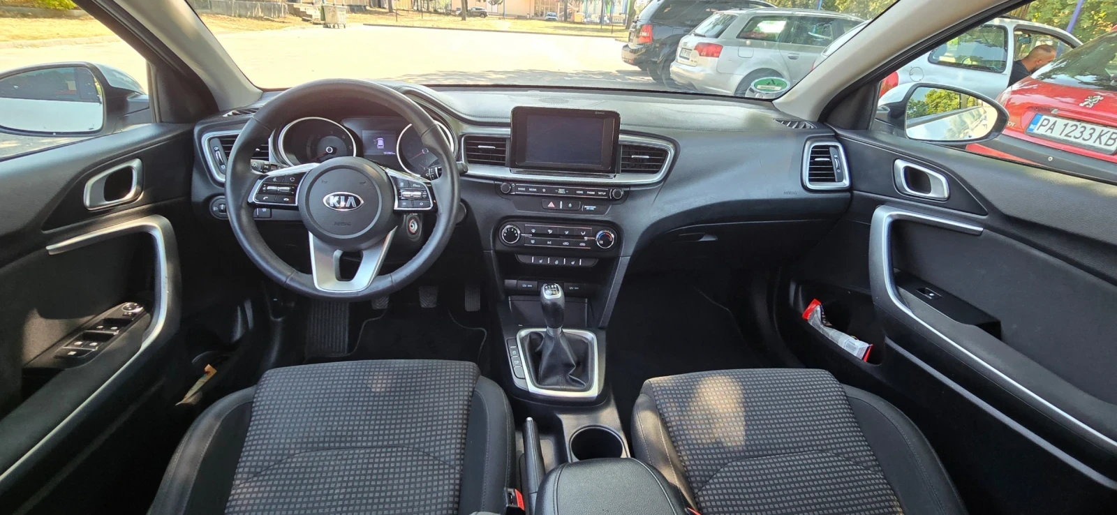 Kia Ceed, снимка 8 - Автомобили и джипове - 55558574