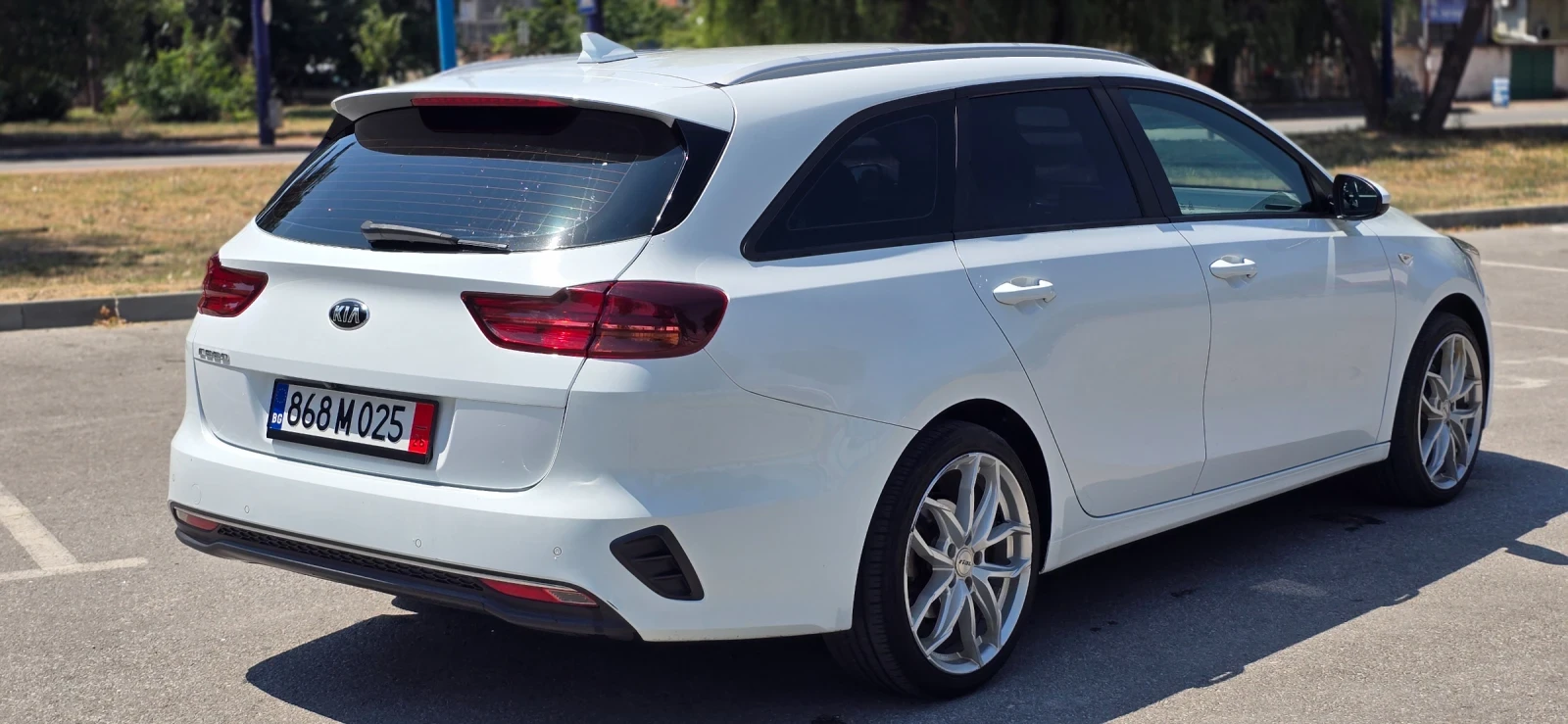 Kia Ceed, снимка 4 - Автомобили и джипове - 55558574